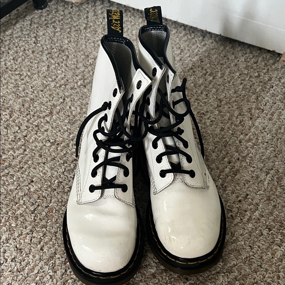 1460 Dr. Martens White Boots